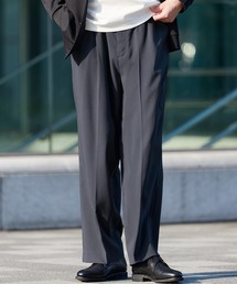 SPU（スプ）の「防シワ・ストレッチ/セミワイドシルエットワンタックセンタープレススラックス（スラックス）」