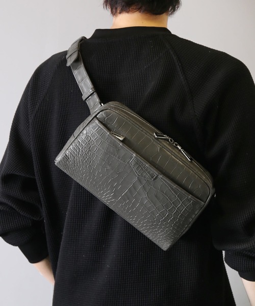 sankyo shokai(サンキョウショウカイ)の「ナイル クロコダイル ボディバッグ ショルダーバッグ(ショルダーバッグ・レディース・キャメル/ブラック/グレー/ブルー・FREE)」の5枚目の写真
