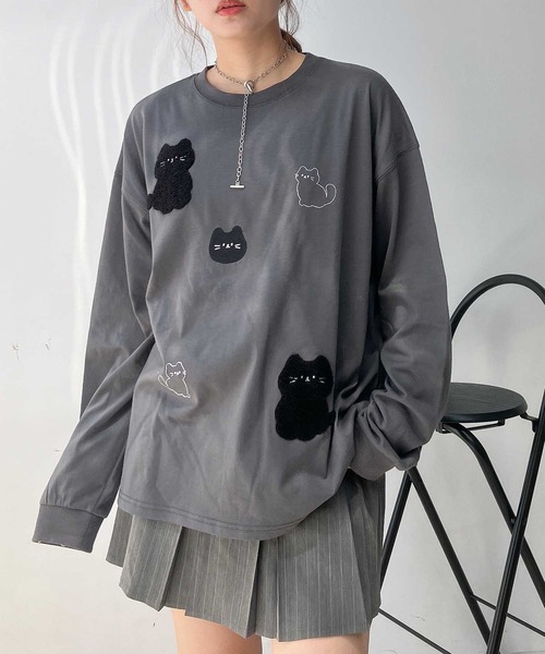 AS KNOW AS plus(アズノゥアズプラス)の「♪選びアソート ちりばめアニマルロンT (サメ・ネコ・おばけ)(Tシャツ/カットソー・レディース・チャコールグレー/ブラック/オフホワイト・FREE)」の3枚目の写真