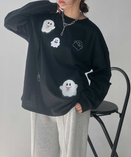 AS KNOW AS plus(アズノゥアズプラス)の「♪選びアソート ちりばめアニマルロンT (サメ・ネコ・おばけ)(Tシャツ/カットソー・レディース・チャコールグレー/ブラック/オフホワイト・FREE)」の2枚目の写真