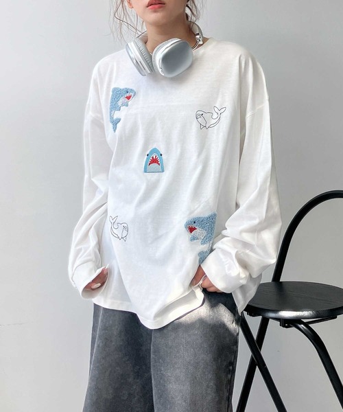 AS KNOW AS plus(アズノゥアズプラス)の「♪選びアソート ちりばめアニマルロンT (サメ・ネコ・おばけ)(Tシャツ/カットソー・レディース・チャコールグレー/ブラック/オフホワイト・FREE)」の5枚目の写真