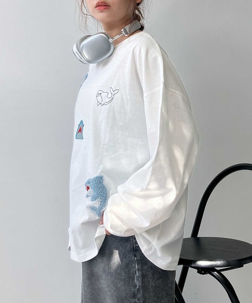 AS KNOW AS plus(アズノゥアズプラス)の「♪選びアソート ちりばめアニマルロンT (サメ・ネコ・おばけ)(Tシャツ/カットソー・レディース・チャコールグレー/ブラック/オフホワイト・FREE)」の6枚目の写真