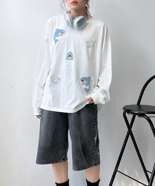 AS KNOW AS plus(アズノゥアズプラス)の「♪選びアソート ちりばめアニマルロンT (サメ・ネコ・おばけ)(Tシャツ/カットソー・レディース・チャコールグレー/ブラック/オフホワイト・FREE)」の9枚目の写真
