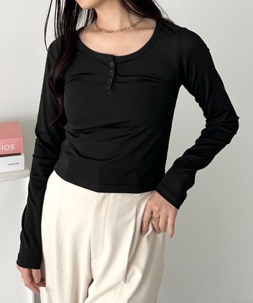 CLEA(クレア)の「ヘンリーネック長袖トップス(Tシャツ/カットソー・レディース・ネイビー/ホワイト/アイボリー/ブラック/グレー・FREE)」の19枚目の写真