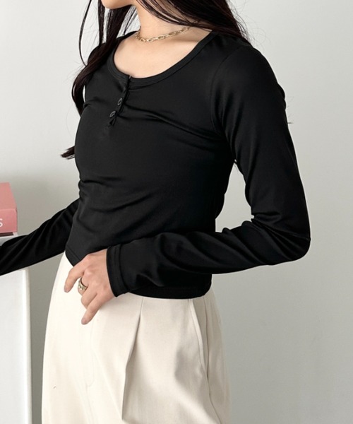 CLEA(クレア)の「ヘンリーネック長袖トップス(Tシャツ/カットソー・レディース・ネイビー/ホワイト/アイボリー/ブラック/グレー・FREE)」の18枚目の写真