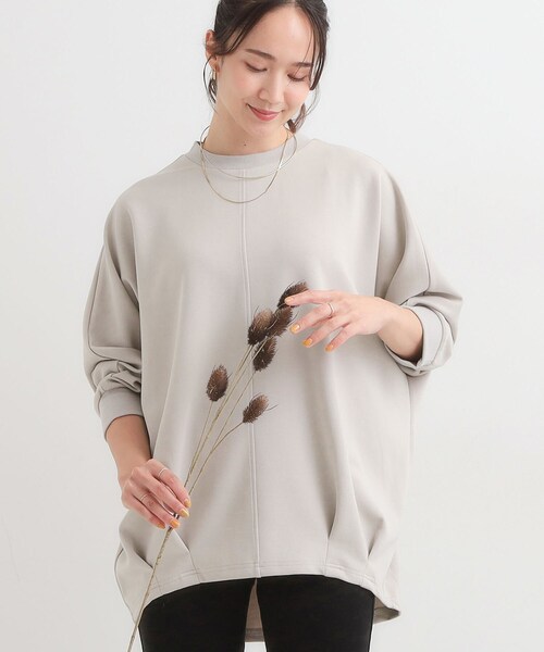 SHOO・LA・RUE（シューラルー）の「【S-LL/体型カバー】とろみ感が心地よい 裾タック ドルマンチュニック（チュニック・レディース・モスグリーン/ネイビー/ライトベージュ・01/02/03/04）」の2枚目の写真