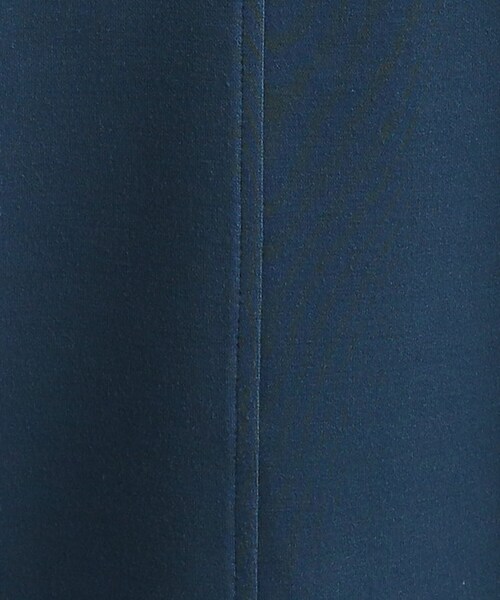 SHOO・LA・RUE（シューラルー）の「【S-LL/体型カバー】とろみ感が心地よい 裾タック ドルマンチュニック（チュニック・レディース・モスグリーン/ネイビー/ライトベージュ・01/02/03/04）」の7枚目の写真