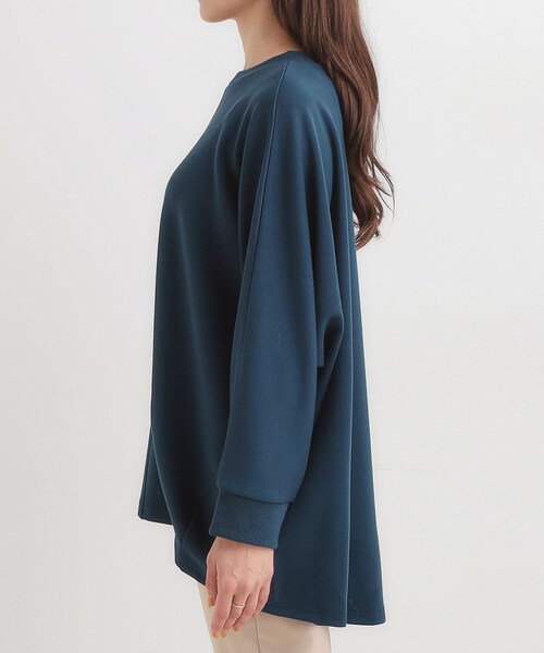 SHOO・LA・RUE（シューラルー）の「【S-LL/体型カバー】とろみ感が心地よい 裾タック ドルマンチュニック（チュニック・レディース・モスグリーン/ネイビー/ライトベージュ・01/02/03/04）」の17枚目の写真