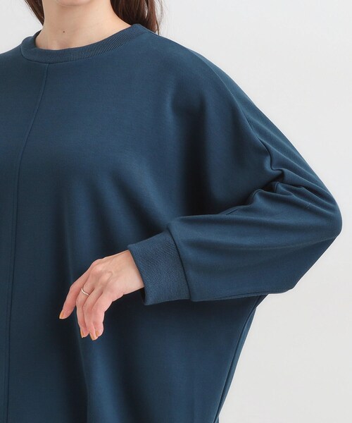 SHOO・LA・RUE（シューラルー）の「【S-LL/体型カバー】とろみ感が心地よい 裾タック ドルマンチュニック（チュニック・レディース・モスグリーン/ネイビー/ライトベージュ・01/02/03/04）」の20枚目の写真