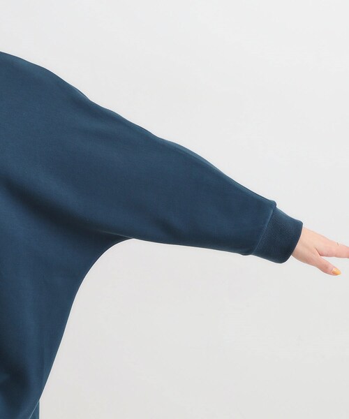 SHOO・LA・RUE（シューラルー）の「【S-LL/体型カバー】とろみ感が心地よい 裾タック ドルマンチュニック（チュニック・レディース・モスグリーン/ネイビー/ライトベージュ・01/02/03/04）」の21枚目の写真