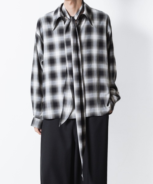 ato（アトウ）の「OMBRE-CHECK SHORT SCARF SHIRT（シャツ/ブラウス・メンズ・ブラック/ホワイト・44/46/48）」の13枚目の写真