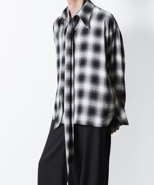 ato（アトウ）の「OMBRE-CHECK SHORT SCARF SHIRT（シャツ/ブラウス・メンズ・ブラック/ホワイト・44/46/48）」の14枚目の写真
