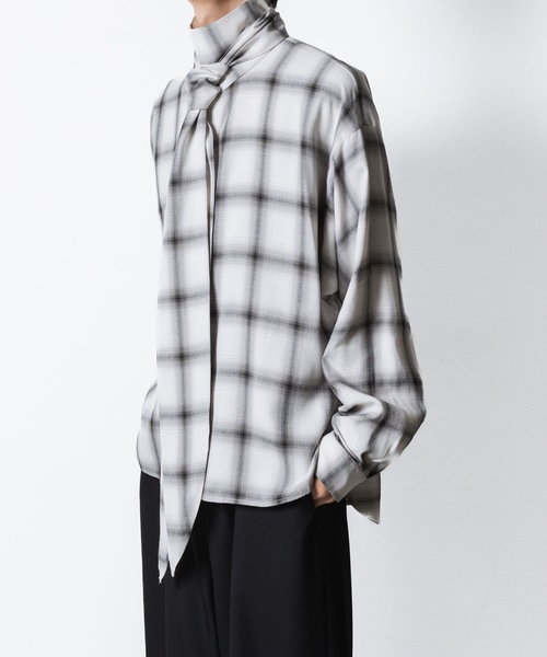 ato（アトウ）の「OMBRE-CHECK SHORT SCARF SHIRT（シャツ/ブラウス・メンズ・ブラック/ホワイト・44/46/48）」の21枚目の写真