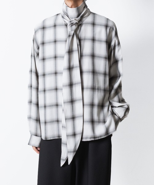 ato（アトウ）の「OMBRE-CHECK SHORT SCARF SHIRT（シャツ/ブラウス・メンズ・ブラック/ホワイト・44/46/48）」の22枚目の写真