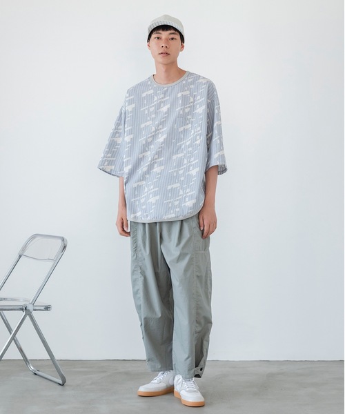 sneeuw（スニュウ）の「インビジブルフラワープルオーバー（Tシャツ/カットソー・レディース・ブルー/ピンク・1/3）」の5枚目の写真