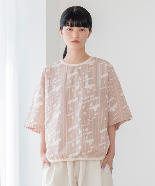 sneeuw（スニュウ）の「インビジブルフラワープルオーバー（Tシャツ/カットソー・レディース・ブルー/ピンク・1/3）」の8枚目の写真