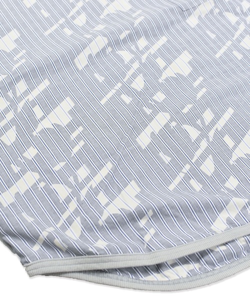 sneeuw（スニュウ）の「インビジブルフラワープルオーバー（Tシャツ/カットソー・レディース・ブルー/ピンク・1/3）」の18枚目の写真