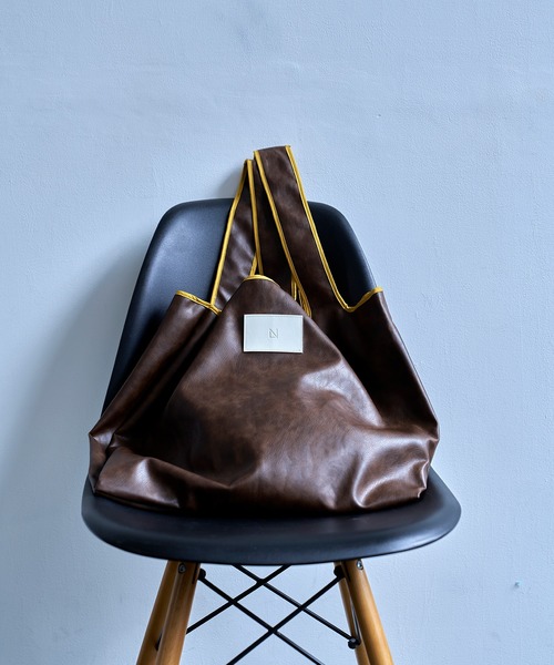 Nora Lily（ノラリリー）の「【Nora Lily】Smooth Fake Leather Combi Bag（トートバッグ・メンズ・ブラウン/ブラック/グレー・FREE）」の3枚目の写真