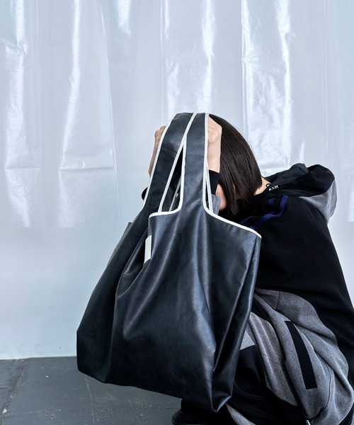 Nora Lily（ノラリリー）の「【Nora Lily】Smooth Fake Leather Combi Bag（トートバッグ・メンズ・ブラウン/ブラック/グレー・FREE）」の14枚目の写真