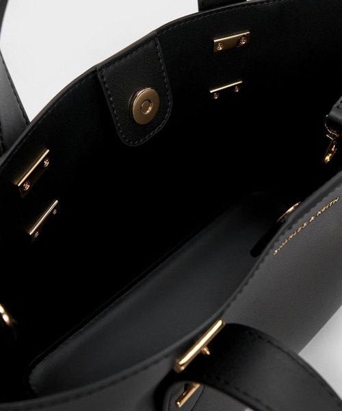 CHARLES & KEITH(チャールズ & キース)の「Shania ミニシャナイア ダブルハンドルトートバッグ(トートバッグ・レディース・オートミール/ブラック/ブルーグラス/チョコ/ライトベージュ・S)」の13枚目の写真