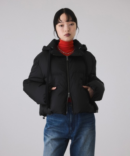 アダムエロペ　シン　ダウン　ブラック サステナブル】2WAYフーディショートダウン/撥水（ダウンジャケット