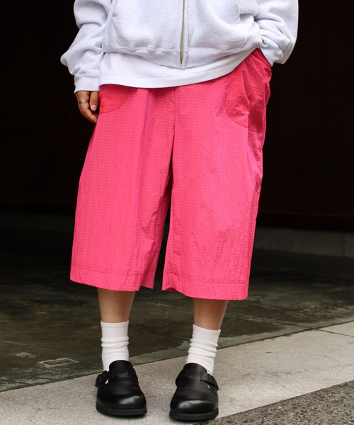WISM(ウィズム)の「Dan Gee / ダン ジー SHORTS(その他パンツ・メンズ・パープル系その他/ピンク系その他/ブラック・FREE)」の3枚目の写真