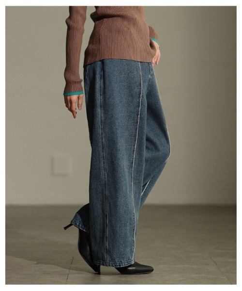 Sawa a la mode(サワアラモード)の「センターラインストレートデニムパンツ(デニムパンツ・レディース・ブラック/ブルー・FREE)」の5枚目の写真