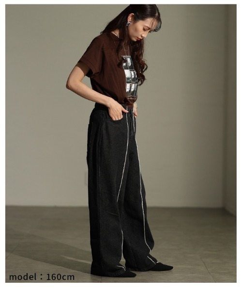 Sawa a la mode(サワアラモード)の「センターラインストレートデニムパンツ(デニムパンツ・レディース・ブラック/ブルー・FREE)」の21枚目の写真