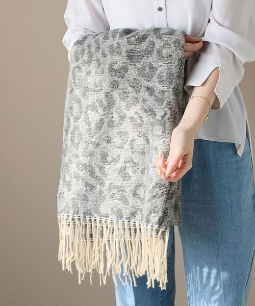 le.coeur blanc（ルクールブラン）の「レオパード＆ヘリンボーン柄ストール（ストール/ショール・レディース・グレー系その他/ベージュ系その他2・FREE）」の10枚目の写真