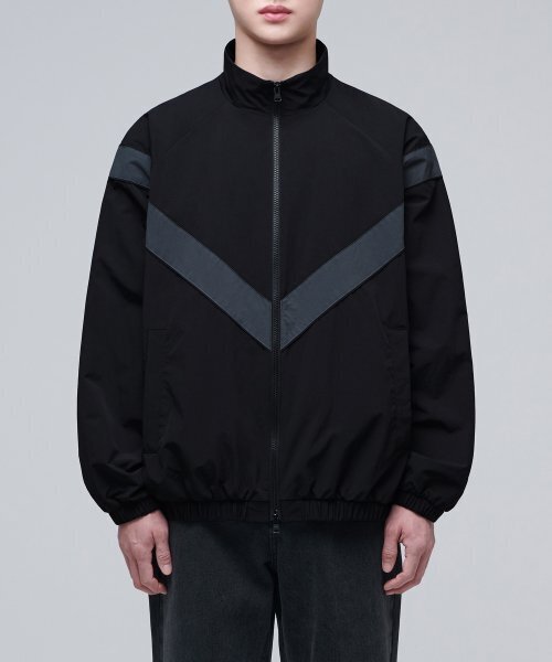 MUSINSA STANDARD（ムシンサスタンダード）の「ARMYIPFUトラックジャケット[ブラック]（ナイロンジャケット・メンズ・その他・MEDIUM/LARGE/X-LARGE/XX-LARGE）」の2枚目の写真