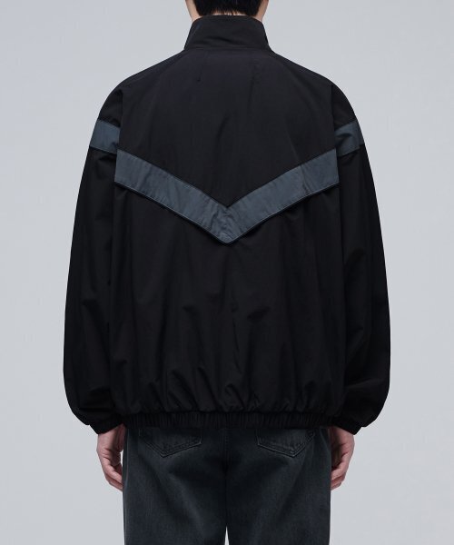 MUSINSA STANDARD（ムシンサスタンダード）の「ARMYIPFUトラックジャケット[ブラック]（ナイロンジャケット・メンズ・その他・MEDIUM/LARGE/X-LARGE/XX-LARGE）」の4枚目の写真