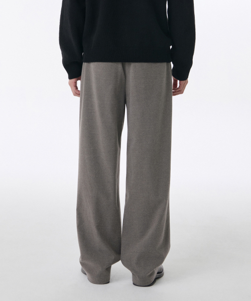 MUSINSA STANDARD（ムシンサスタンダード）の「ブラシドワンタックワイドバンディングスラックス[ヘッダーベージュ]（スラックス・メンズ・その他・40/38/42/36/34/32/30/26/28）」の5枚目の写真
