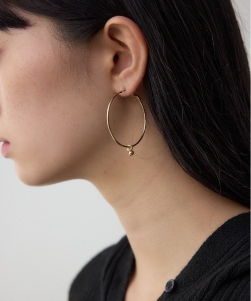 AZUL by moussy(アズールバイマウジー)の「ビッグフープピアス(ピアス(両耳用)・レディース・シルバー/ゴールド系その他・FREE)」の1枚目の写真