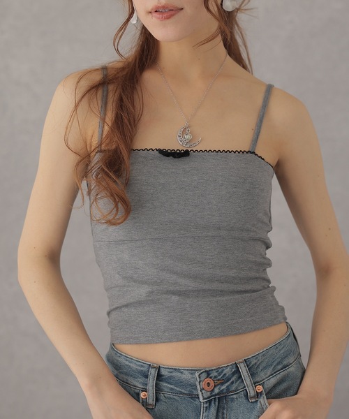 Lace Ladies(レースレディース)の「配色 フリル ソリッドカラー リボン付き コンパクト キャミソール(キャミソール・レディース・ホワイト/ブラック/グレー・FREE)」の1枚目の写真