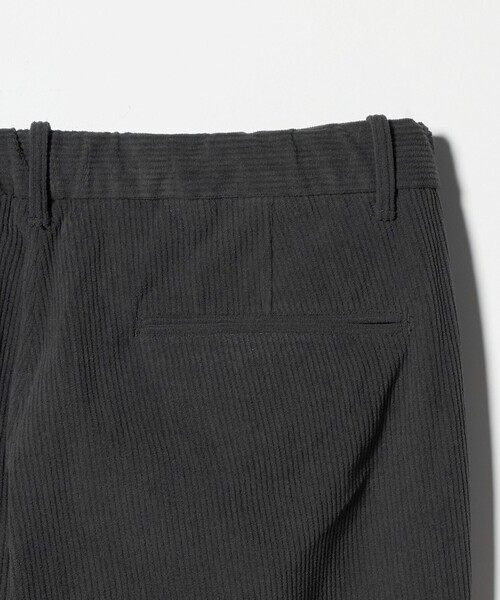 A DAY IN THE LIFE UNITED ARROWS(アデイインザライフユナイテッドアローズ)の「トリコット コーデュロイ 1プリーツ イージーパンツ-ストレッチ-<A DAY IN THE LIFE>(スラックス・メンズ・ブラック/ダークグレー/モカ・S/M/L)」の11枚目の写真