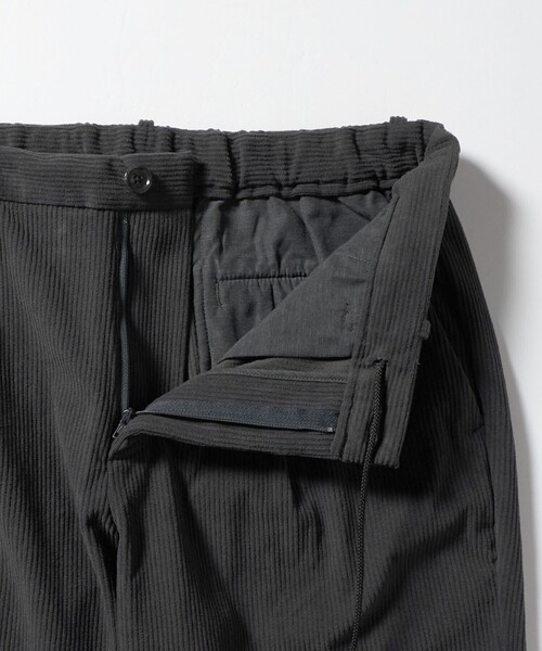 A DAY IN THE LIFE UNITED ARROWS(アデイインザライフユナイテッドアローズ)の「トリコット コーデュロイ 1プリーツ イージーパンツ-ストレッチ-<A DAY IN THE LIFE>(スラックス・メンズ・ブラック/ダークグレー/モカ・S/M/L)」の12枚目の写真