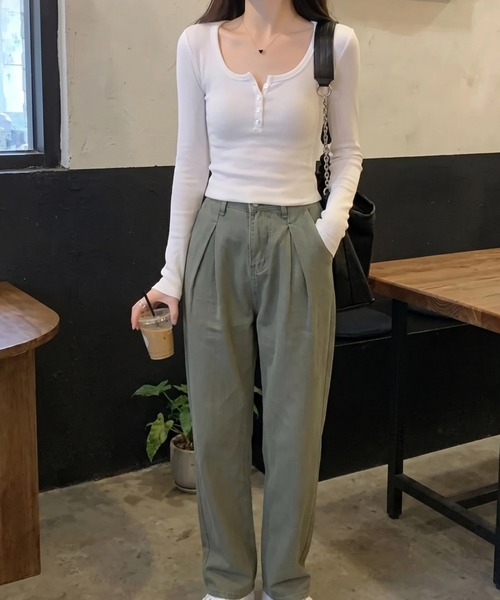 cammie(キャミー)の「ヘンリーネックトップス(Tシャツ/カットソー・レディース・ブラック/ホワイト/グレー・M/L)」の17枚目の写真
