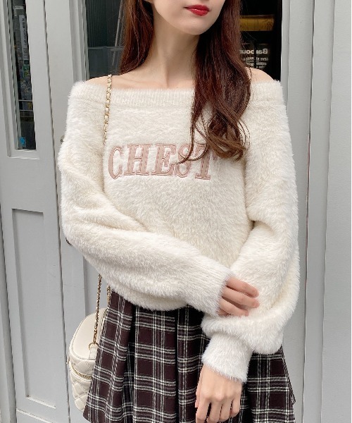 INGNI（イング）の「オフショルレザーロゴ貼付シャギーニット（ニット/セーター・レディース・ホワイト系/グレー系その他6/ワイン系2/ピンク系9・M）」の6枚目の写真