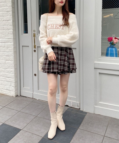 INGNI（イング）の「オフショルレザーロゴ貼付シャギーニット（ニット/セーター・レディース・ホワイト系/グレー系その他6/ワイン系2/ピンク系9・M）」の9枚目の写真