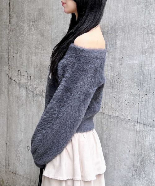 INGNI（イング）の「オフショルレザーロゴ貼付シャギーニット（ニット/セーター・レディース・ホワイト系/グレー系その他6/ワイン系2/ピンク系9・M）」の14枚目の写真