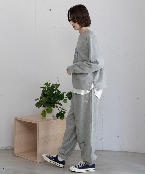 POU DOU DOU（プードゥドゥ）の「ランダム刺繍スウェットバレルパンツ（その他パンツ・レディース・グレー/ネイビー/ダークブラウン・M）」の15枚目の写真