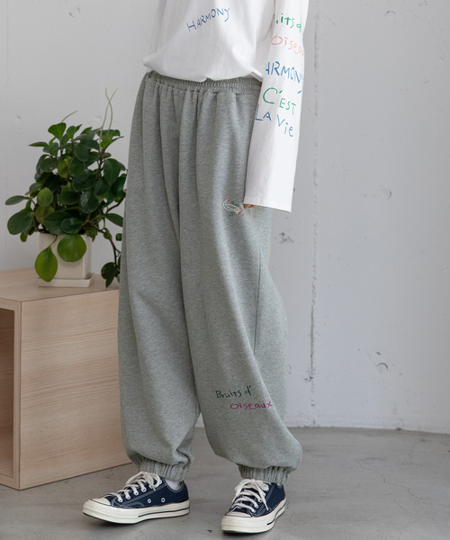 POU DOU DOU（プードゥドゥ）の「ランダム刺繍スウェットバレルパンツ（その他パンツ・レディース・グレー/ネイビー/ダークブラウン・M）」の17枚目の写真