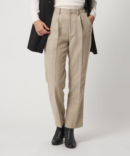 A DAY IN THE LIFE UNITED ARROWS(アデイインザライフユナイテッドアローズ)の「ブークレ ヘリンボーン タックストレートパンツ ‐ウォッシャブル‐ <A DAY IN THE LIFE>(スラックス・レディース・ナチュラル/ダークグレー/モカ・38/40/36)」の1枚目の写真