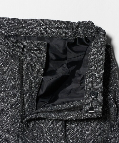 A DAY IN THE LIFE UNITED ARROWS(アデイインザライフユナイテッドアローズ)の「ブークレ ヘリンボーン タックストレートパンツ ‐ウォッシャブル‐ <A DAY IN THE LIFE>(スラックス・レディース・ナチュラル/ダークグレー/モカ・38/40/36)」の20枚目の写真