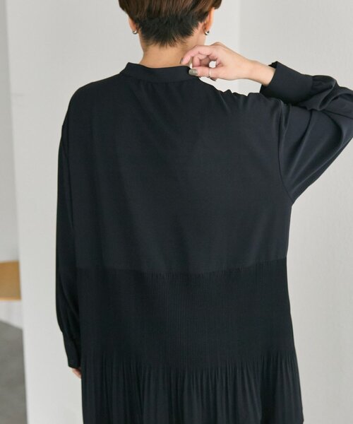 ear PAPILLONNER（イアパピヨネ）の「ステッププリーツワンピース【SUM1 STYLE】（ワンピース・レディース・キャメル/ネイビー・FREE）」の10枚目の写真