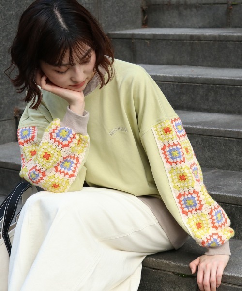 KRIFF MAYER Lady's Collection（クリフメイヤーレディースコレクション）の「袖クロシェニットスウェット（スウェット・レディース・グレー/ネイビー/ライトグリーン・FREE）」の2枚目の写真