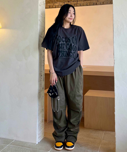 NOTHINGISBETTERTHANME(ナッシングイズベターザンミー)の「GEOMETRY LETTERING TEE_charcoal(Tシャツ/カットソー・レディース・その他・LARGE/MEDIUM/X-LARGE)」の2枚目の写真