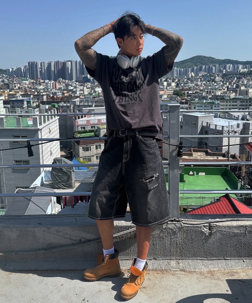 NOTHINGISBETTERTHANME(ナッシングイズベターザンミー)の「GEOMETRY LETTERING TEE_charcoal(Tシャツ/カットソー・レディース・その他・LARGE/MEDIUM/X-LARGE)」の3枚目の写真
