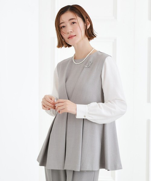 grove（グローブ）の「【マシンウォッシュ/防シワ】袖ドッキングペプラムブラウス【着回しカセット】（シャツ/ブラウス・レディース・グレー/ネイビー・02/03/05/04/01）」の19枚目の写真