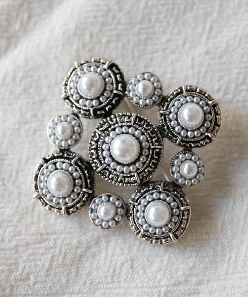 Port（ポート）の「【 Port / ポート 】 バロック風 クラシカル ブローチ（ブローチ/コサージュ・レディース・シルバー系その他/ゴールド/シルバー系その他2/シルバー/シルバー系その他3・FREE）」の2枚目の写真